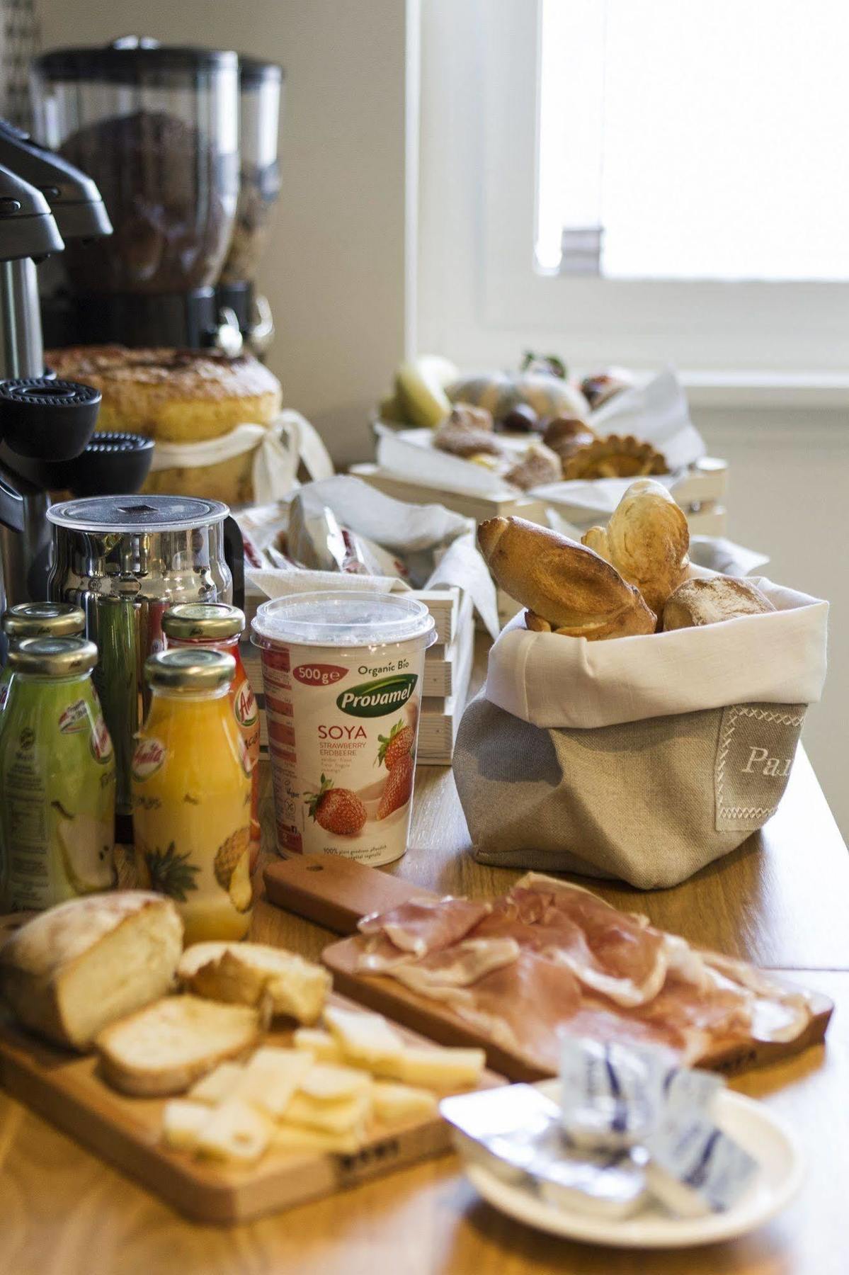 Feelinrome Bed & Breakfast ภายนอก รูปภาพ